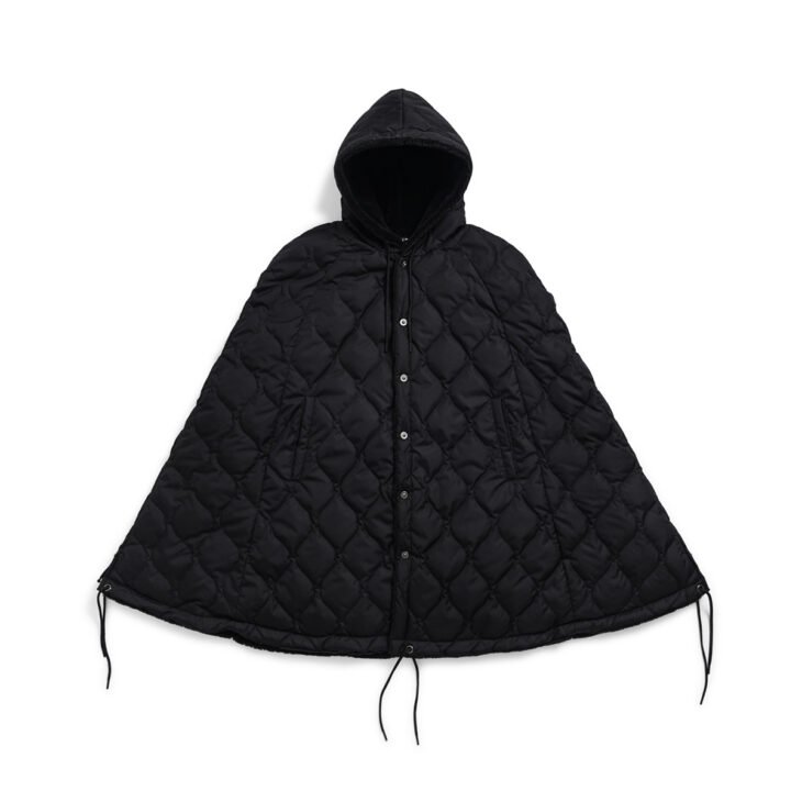 Taion . Military Down Cape . Black